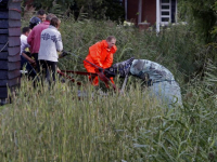 20171209 Senne na ruim 2 uur gered uit sloot Zuidkil Papendrecht Tstolk 002