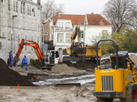Grondwerkzaamheden voor parkeerterrein Vrieseplein in volle gang Dordrecht