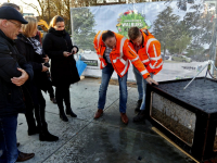 Parkeerterrein winkelcentrum Walburg knapt op