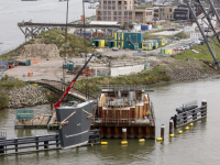 Inhijsen van pijlers Prins Clausbrug Dordrecht