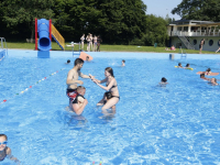 Drukte in Wantijbad Dordrecht