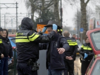 20150812-Politie-voert-controles-uit-in-Dordrecht-Tstolk