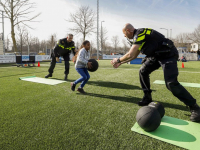 Politie werft nieuw agenten onder jongeren Dordrecht