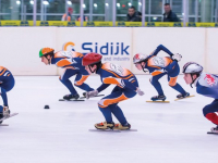 Nederland, Dordrecht, 15-03-2013 Sportboulevard IJsclub Alblasserwaard Shorttrack sport schaatsen foto:Ronald van den Heerik