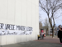 20161304 Protesttekst op Stadskantoor geplakt Spuiboulevard Dordrecht Tstolk