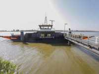 Toeristen kunnen niet de oversteek maken naar Werkendam