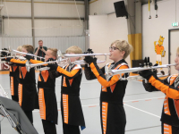 Schoolkinderen geven concert aan ouders in Oranje Wit hal Dordrecht