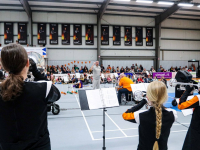 Schoolkinderen geven concert aan ouders in Oranje Wit hal Dordrecht