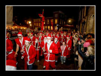 12122025-Recordeditie-Santa-Run-Dordrecht-haalt-ruim-E20.000-op-Dordrecht-Stolkfotografie-010