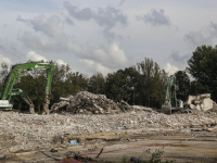 Laatste deel voormalig oud Refaja ziekenhuis plat gegooid Dordrecht