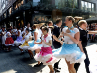 Rock ‘n’ roll-feest op het Statenplein Dordrecht