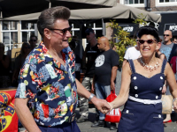 Rock ‘n’ roll-feest op het Statenplein Dordrecht