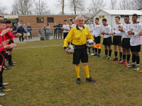 Scheidsrechter Joop fluit zijn 3000ste wedstrijd