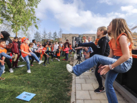 Vier scholen vieren gezamelijk Koningsspelen Eddingtonweg Sterrenburg Dordrecht