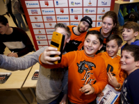 Selfie met Shorttrackers Beatrixschool Dordrecht