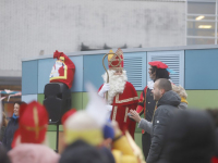 Sinterklaas bezoekt de Bever en Johan frisoschool stadspolders Dordrecht