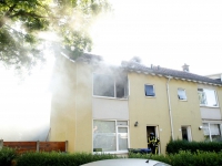 20153006-Slaapkamer-uitgebrand-Meerkoetstraat-Dordrecht-Tstolk-003