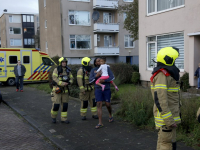 20171412-Hulpdiensten-naar-woningbrand-Domela-Nieuwenhuisweg-Dordrecht-Tstolk-002