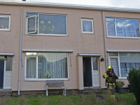 20171412-Hulpdiensten-naar-woningbrand-Domela-Nieuwenhuisweg-Dordrecht-Tstolk-003