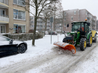 Sneeuwschuivers reden af en aan vandaag door Dordrecht