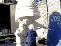Standbeeld Willem van Oranje arriveert in Dordrecht