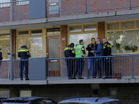 20171711-Stoffelijk-overschot-aangetroffen-in-woning-P.C.-Hooftlaan-Papendrecht-Tstolk-005