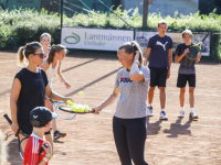 Kiki Bertens geeft tennisclinic bij jubilerend CC Schenkeldijk Dordrecht