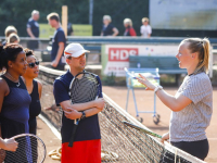 Kiki Bertens geeft tennisclinic bij jubilerend CC Schenkeldijk Dordrecht