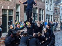 Kunstproject Tjalk door de stad getrokken Dordrecht