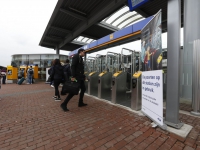 20160504 Toegangspoorten zijn in gebruik NS Station Dordrecht Tstolk