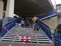 20171602 Werkzaamheden aan trap Zwijndrechtse Brug Dordrecht Tstolk 001