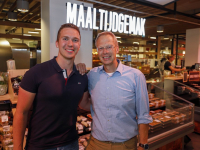 Familie het Lam in de vernieuwde winkel Winkelcentrum Bieshof Dordrecht