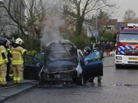 20160212 Meerdere auto\'s uitgebrand Luxemburgsestraat in Zwijndrecht Tstolk 003