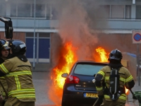 20160212 Meerdere auto\'s uitgebrand Luxemburgsestraat in Zwijndrecht Tstolk