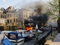 Explosies op plezierjacht Wijnhaven Dordrecht