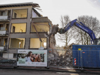 Tweede portiekflat bijna gesloopt Van Kinsbergenstraat Dordrecht