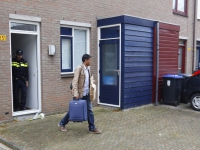 20152110-Politie-zoekt-blauw-kleurige-citroën-Frida-Katz-erf-Dordrecht-Tstolk-001