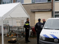 Recherche en brandweer verrichten in woning onderzoek Cremerstraat Papendrecht