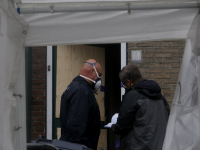 Recherche en brandweer verrichten in woning onderzoek Cremerstraat Papendrecht