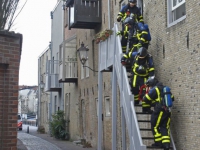 20162412 Veel schade in keuken na brand Dordrecht Tstolk