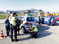 20170404 Verkeerscontrole door Aspiranten van de politie Maasstraat Dordrecht Tstolk 002