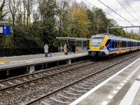 Weer treinen op gloednieuw station Dordrecht Zuid