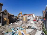 Sloophamer in woningen Land van Valk Oudelandstraat Dordrecht