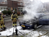 20170604 Auto in brand gestoken Juliana van Stolbergstraat Zwijndrecht tstolk
