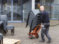 Eerste opbouw werkzaamheden voor vluchtelingen in Crown Point Spuiboulevard Dordrecht