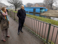 Gedeputeerde Anne Koning maakt wandeling samen met wethouder Rik vd Linden langs de Spoorzone Dordrecht