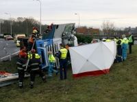 Vrachtwagen gekanteld knooppunt Zoomland A58