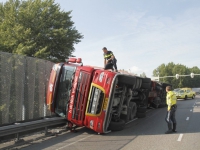 20152306-Vrachtwagen-gekanteld-N3-Papendrecht-Tstolk-001_resize