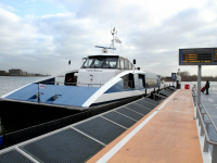 20121402 Waterbus vaart niet Dordrecht Tstolk