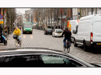 02022024-Al-minder-autos-geparkeerd-op-Bagijnhof-na-nieuwe-verkeersregels-Dordrecht-Stolkfotografie-001